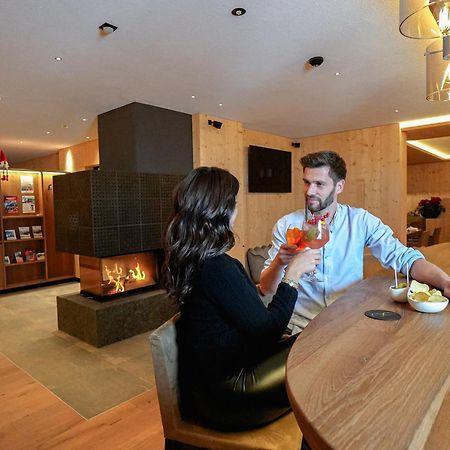 Hotel Pozzamanigoni セルヴァ・ディ・ヴァル・ガルデーナ エクステリア 写真